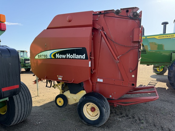 2006 New Holland BR780A - Photo6