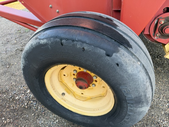2006 New Holland BR780A - Photo13