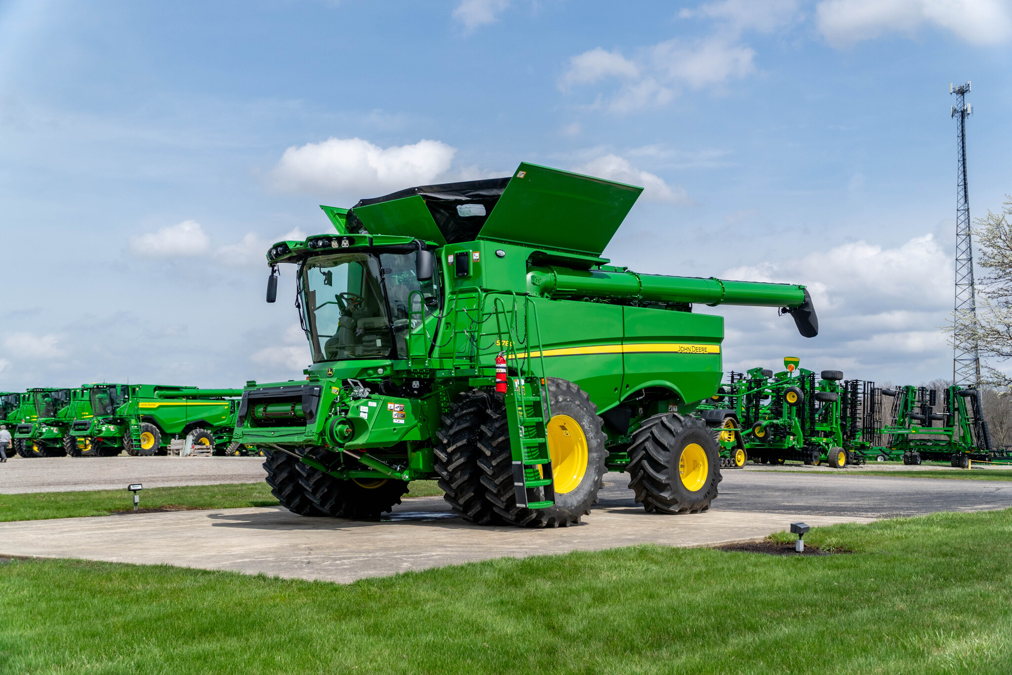 Used 2024 John Deere S780 Combines at Koenig Equipment in Anna, OH - PhotoXL0