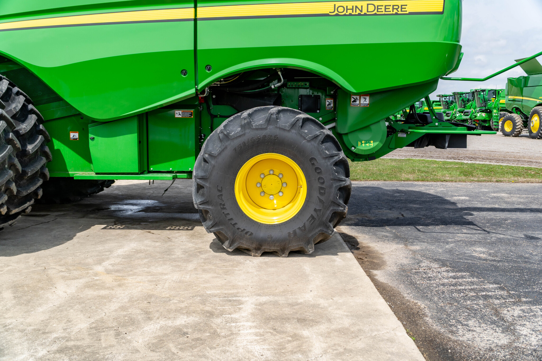 Used 2024 John Deere S780 Combines at Koenig Equipment in Anna, OH - PhotoXL9