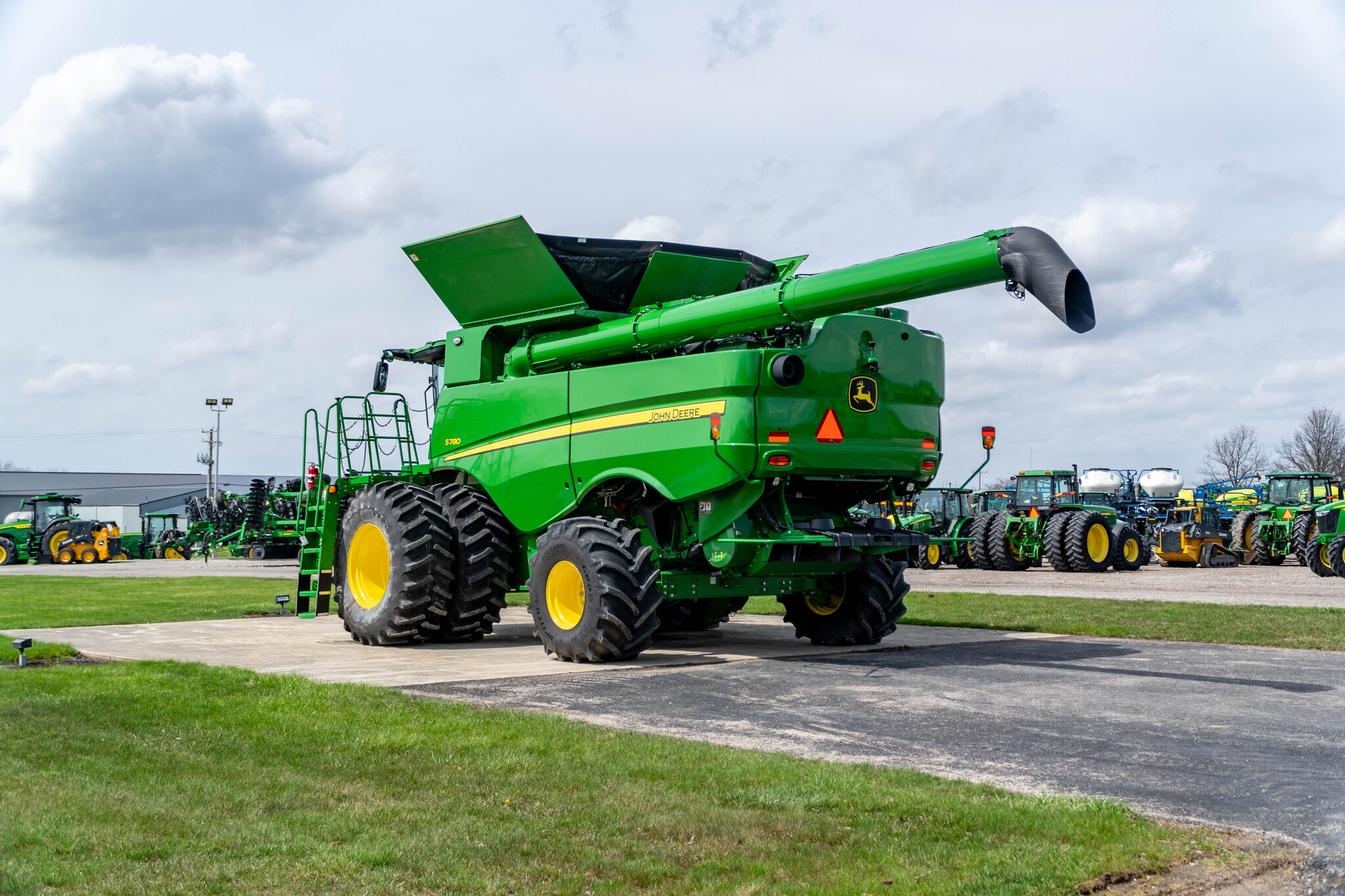 Used 2024 John Deere S780 Combines at Koenig Equipment in Anna, OH - PhotoXL2