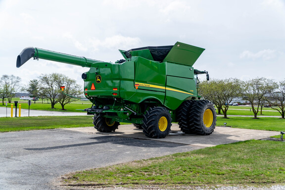 Used 2024 John Deere S780 Combines at Koenig Equipment in Anna, OH - Photo4