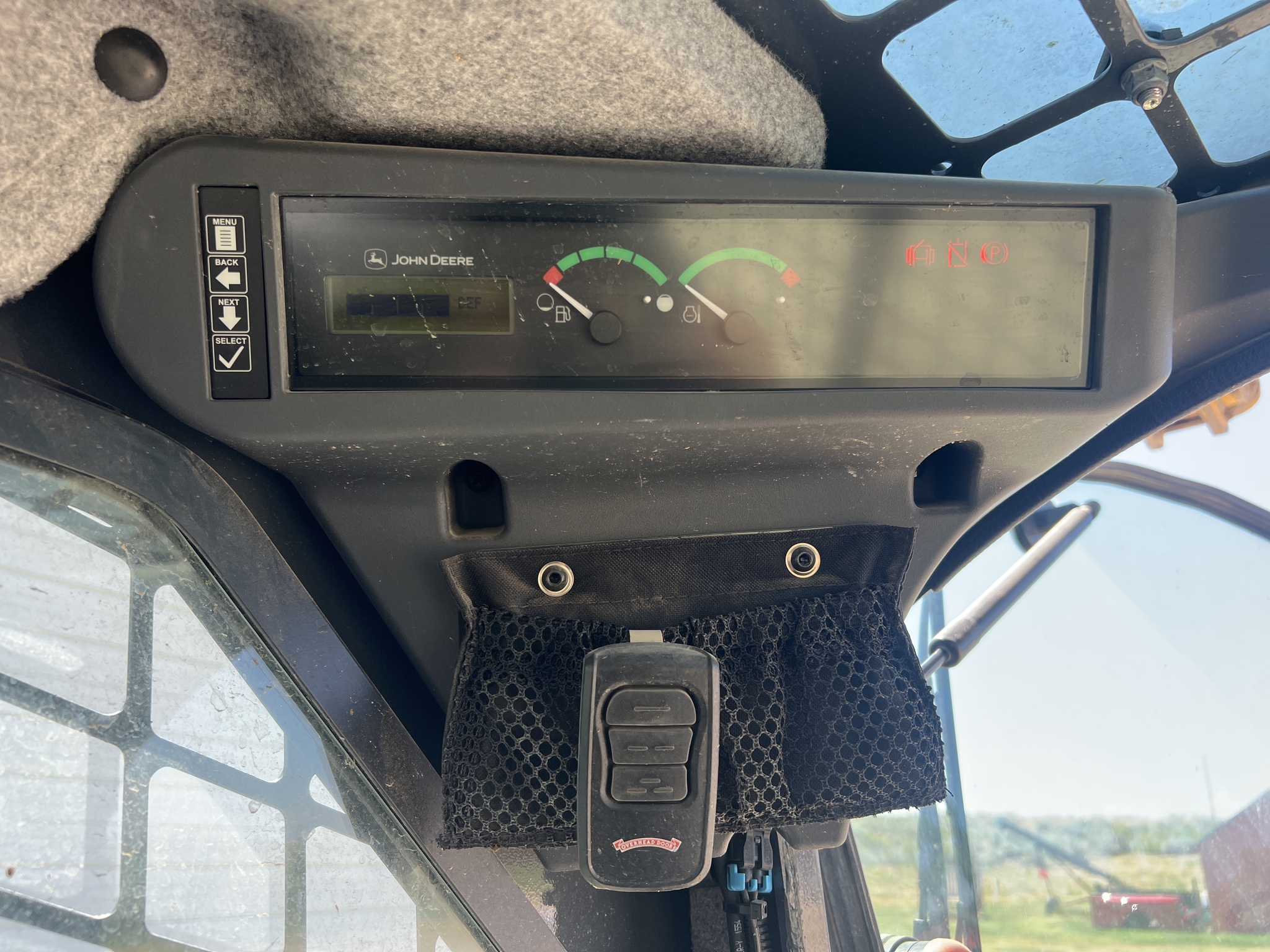 2022 John Deere 331G Image 9