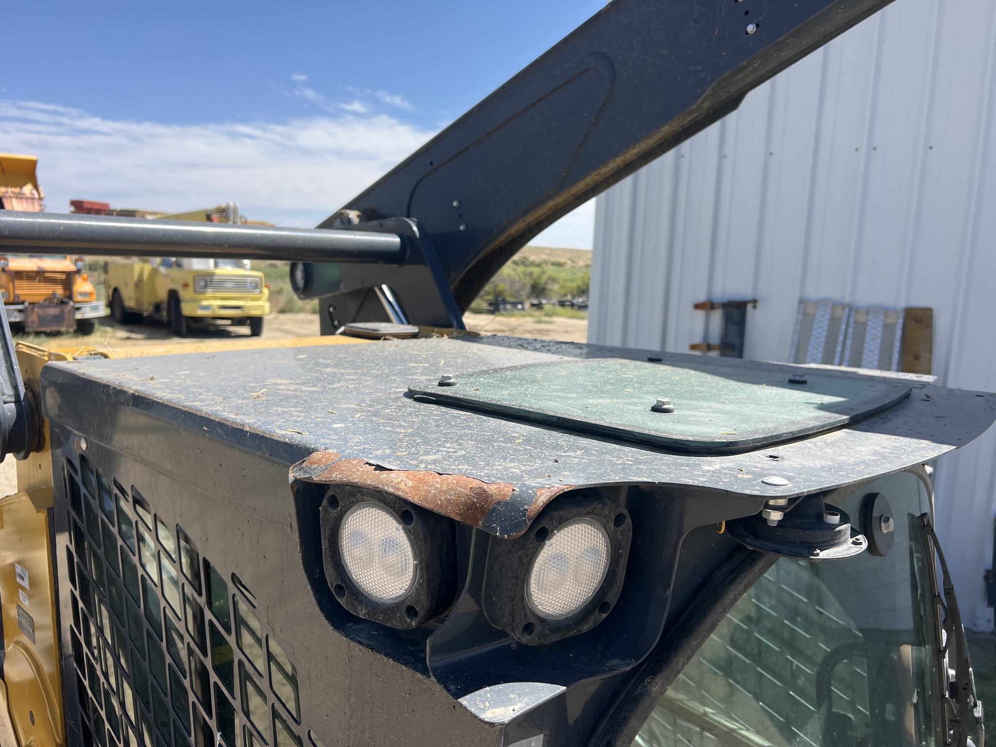 2022 John Deere 331G Image 18