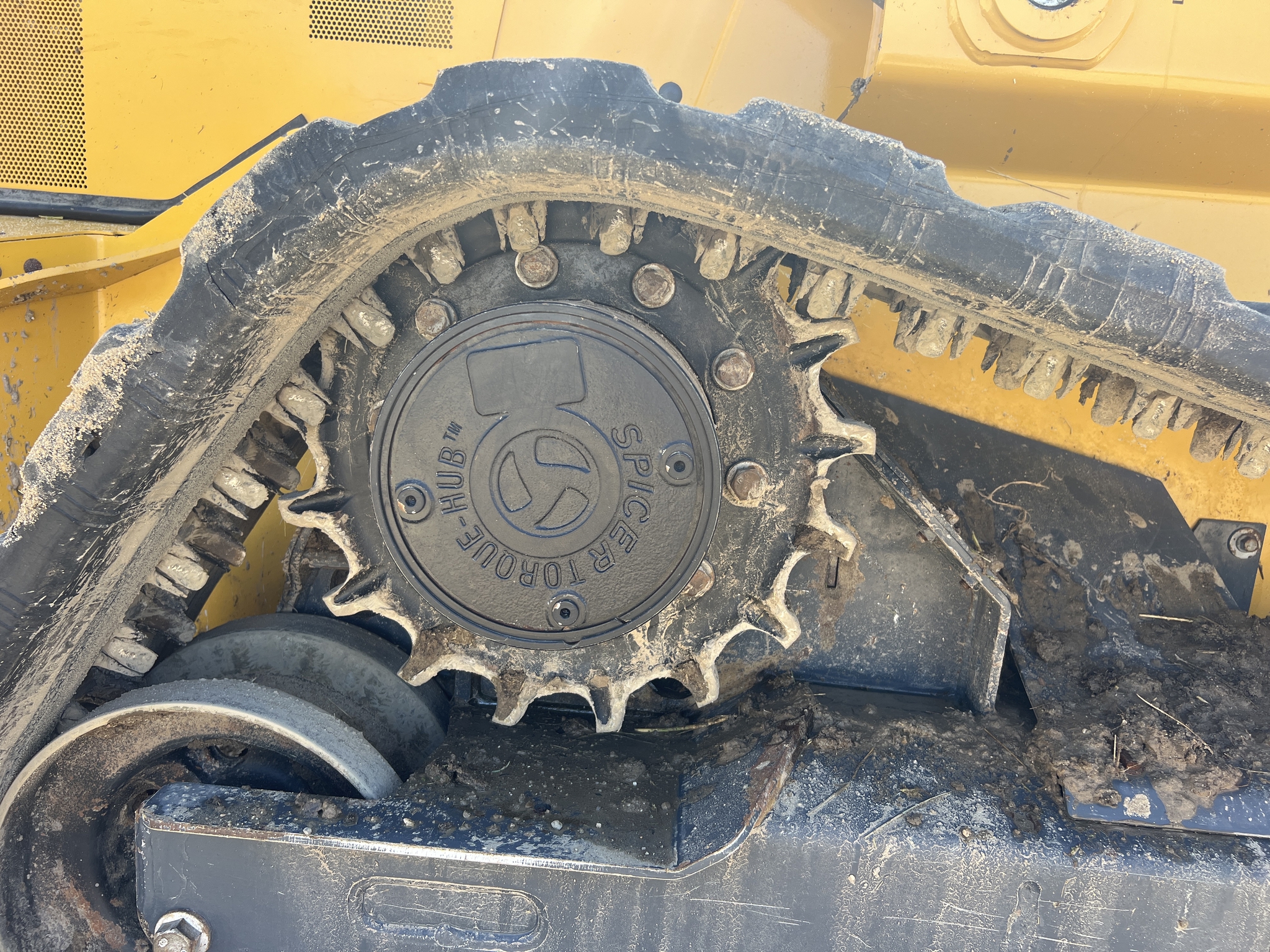 2022 John Deere 331G Image 14