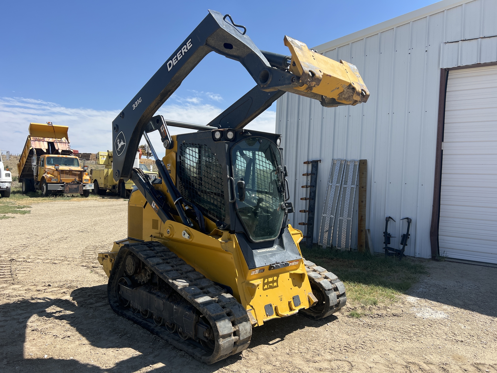 2022 John Deere 331G Image 4