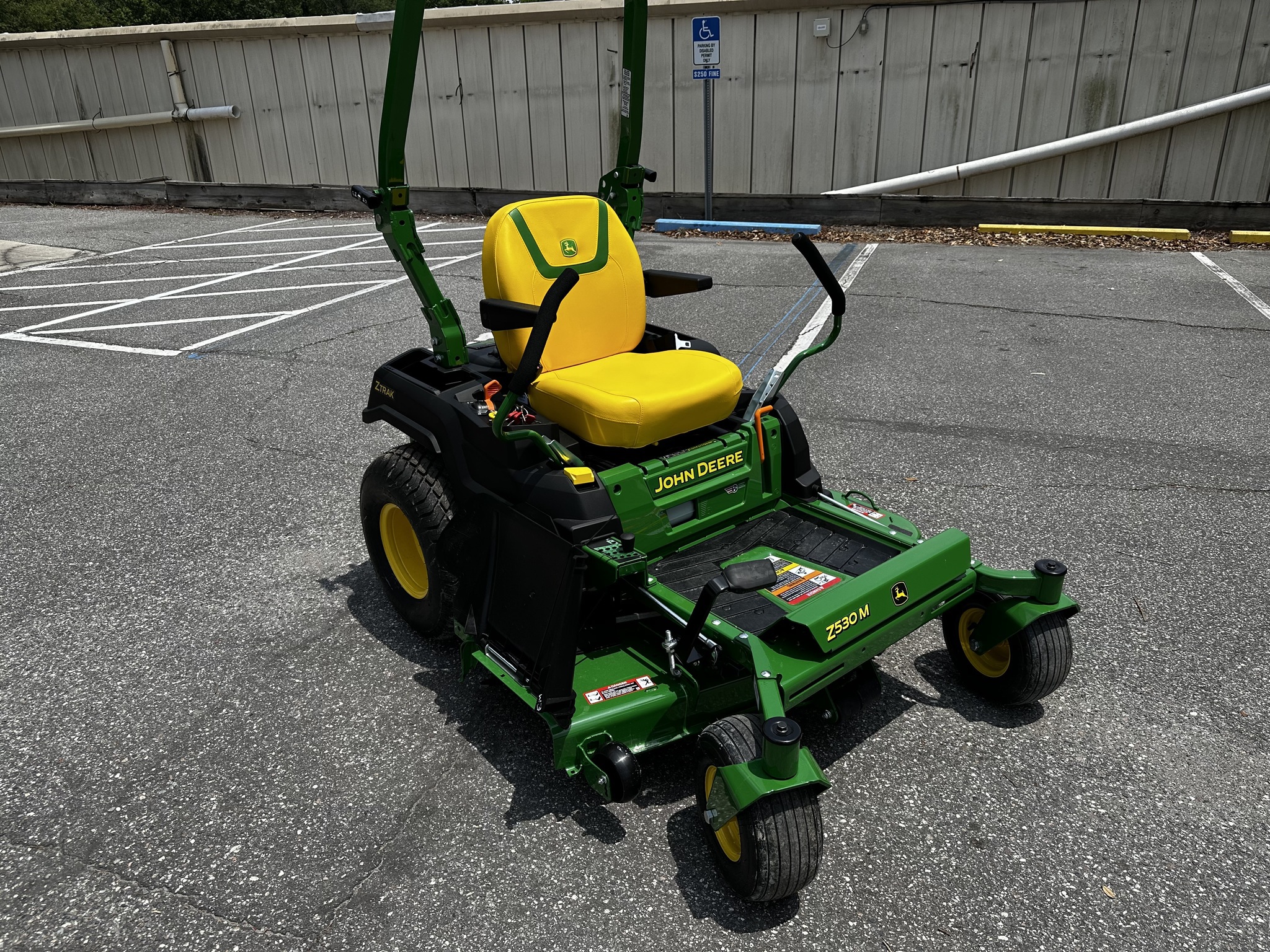 2025 John Deere Z530M Image 3