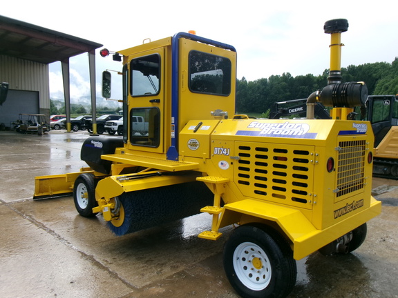 2024 Superior Broom DT74J