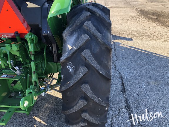 Photo of 2024 John Deere 5075E