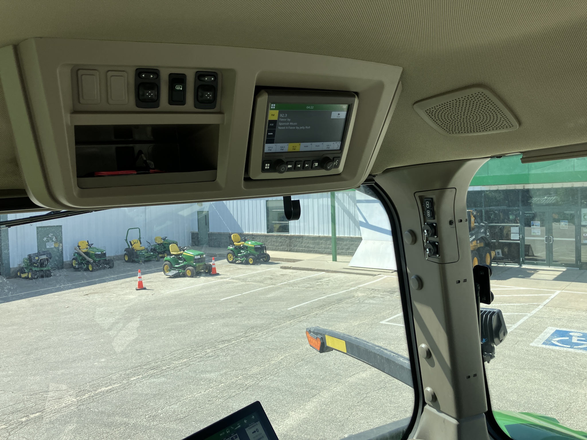 2024 John Deere 8R 370 Image 21