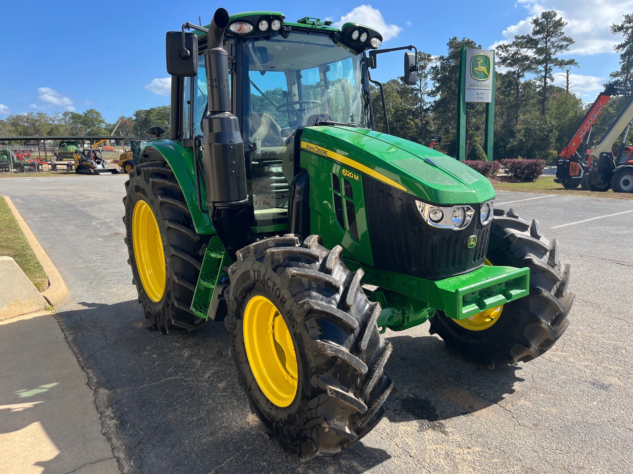 2025 John Deere 6120M Image 4