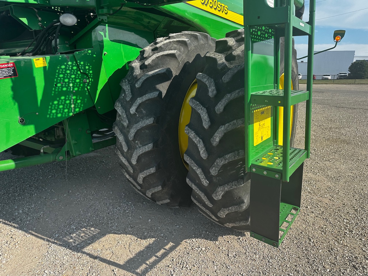  2007 John Deere 9760 STS at Heritage Tractor in Roanoke, IL