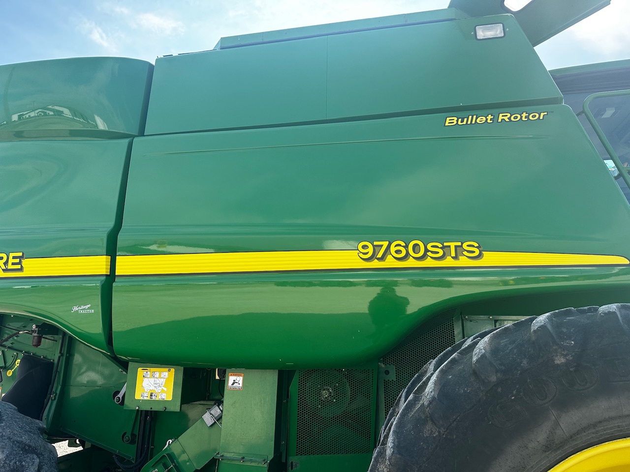  2007 John Deere 9760 STS at Heritage Tractor in Roanoke, IL