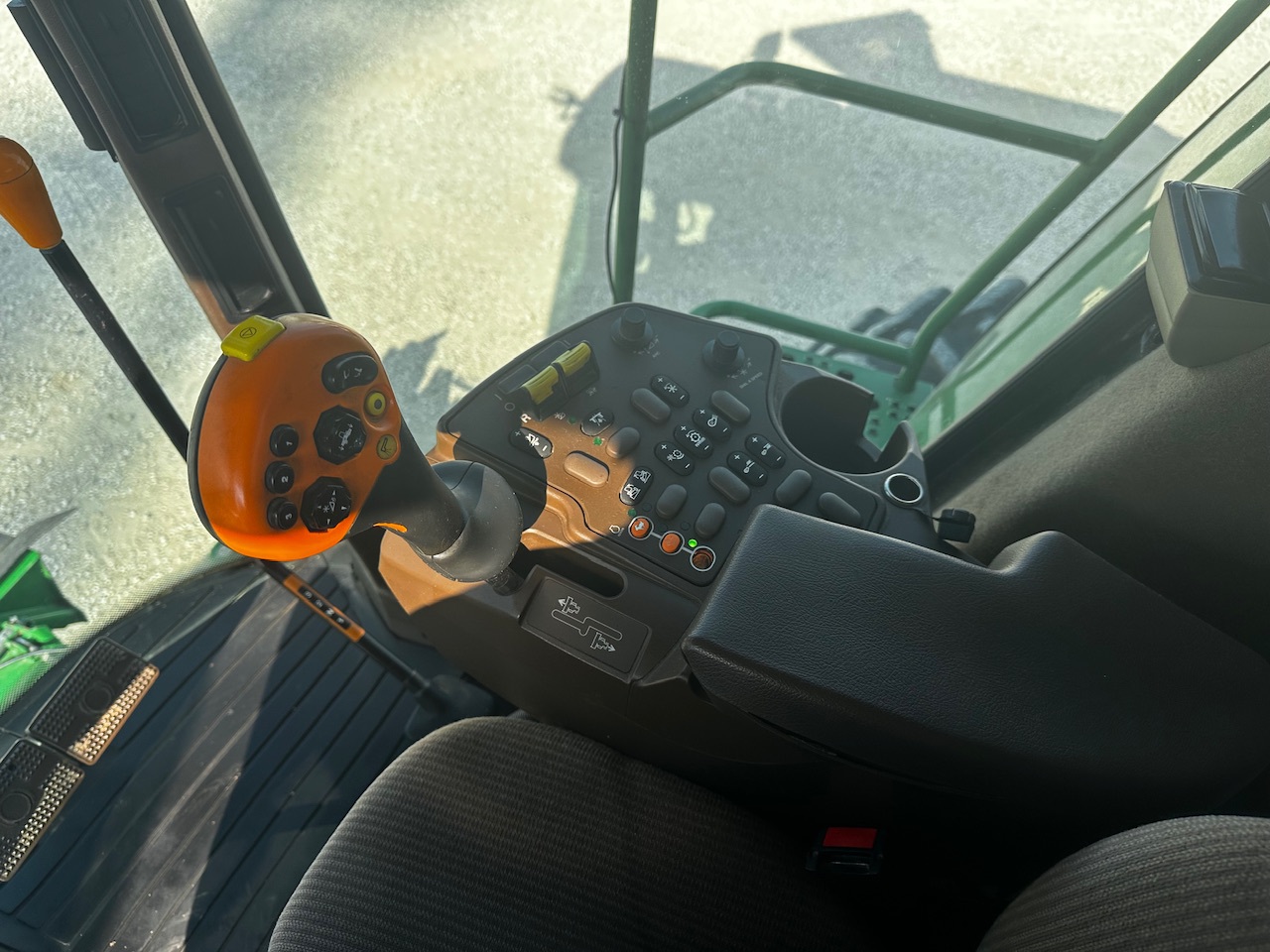  2007 John Deere 9760 STS at Heritage Tractor in Roanoke, IL