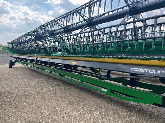 Used 2024 John Deere HD45R Combine Platforms at Horizon Ag & Turf in Lloydminster, AB - Photo3