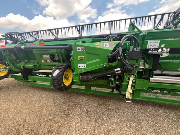 Used 2024 John Deere HD45R Combine Platforms at Horizon Ag & Turf in Lloydminster, AB - Photo16