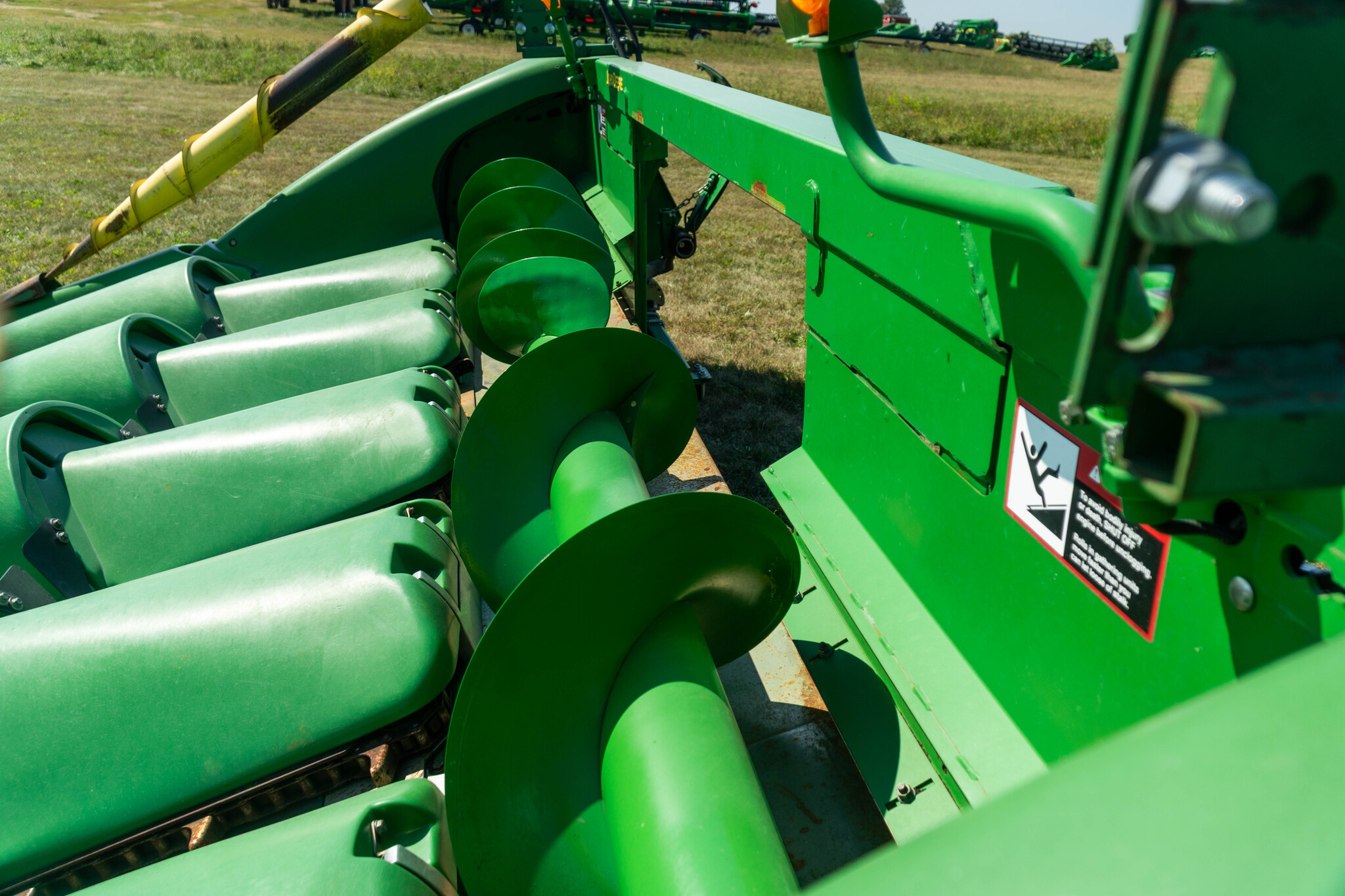 Used 2008 John Deere 606C Corn and Row Crop headers at Koenig Equipment in Anna, OH - PhotoXL12