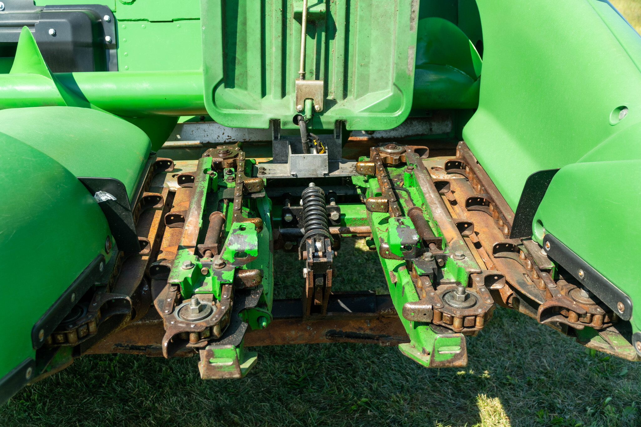 Used 2008 John Deere 606C Corn and Row Crop headers at Koenig Equipment in Anna, OH - PhotoXL16