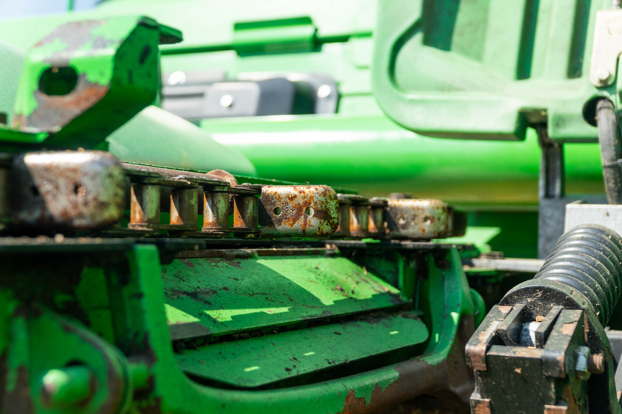 Used 2008 John Deere 606C Corn and Row Crop headers at Koenig Equipment in Anna, OH - PhotoXL18