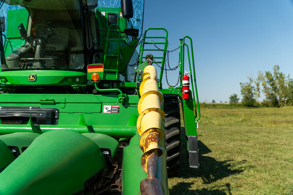 Used 2008 John Deere 606C Corn and Row Crop headers at Koenig Equipment in Anna, OH - Photo23