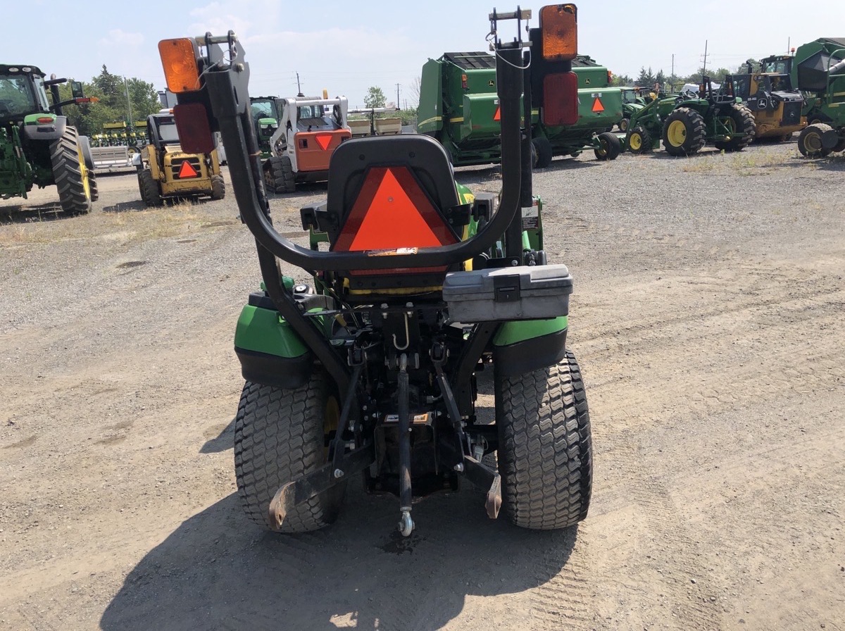 2013 John Deere 1025R Image 4