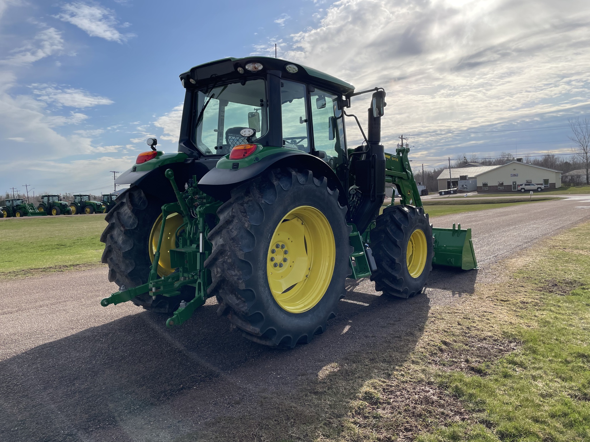 2024 John Deere 6120M Image 5