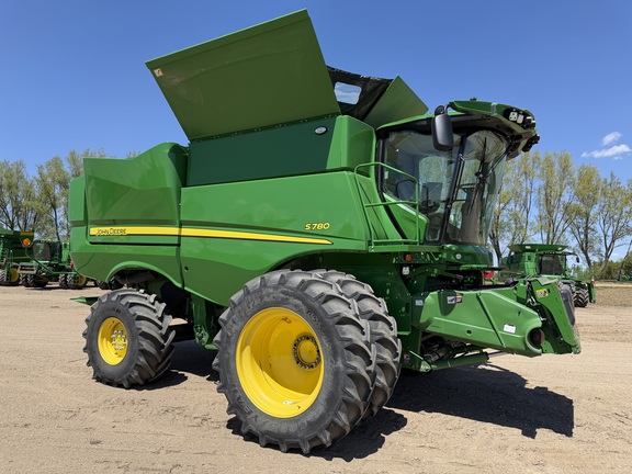  John Deere S780