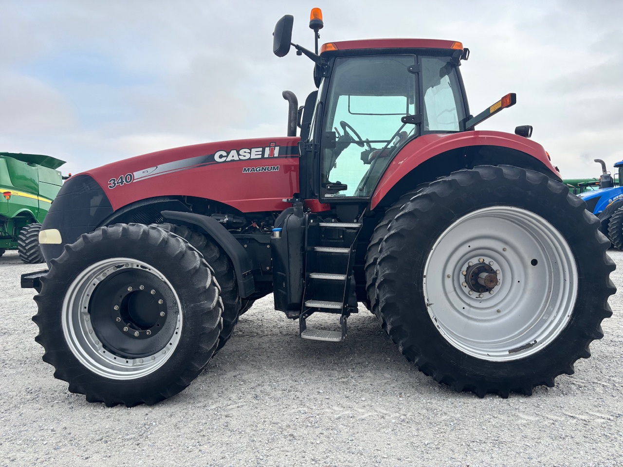  2012 Case IH Magnum 340 at Heritage Tractor in Macomb, IL