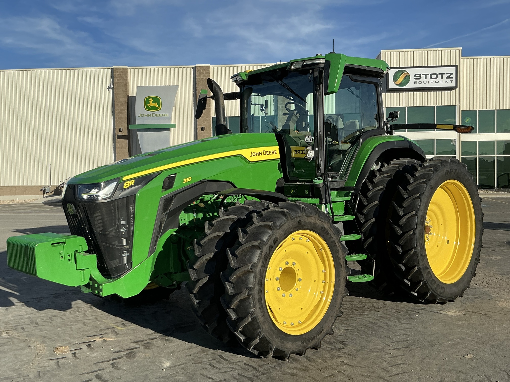 2023 John Deere 8R 310 Image 1