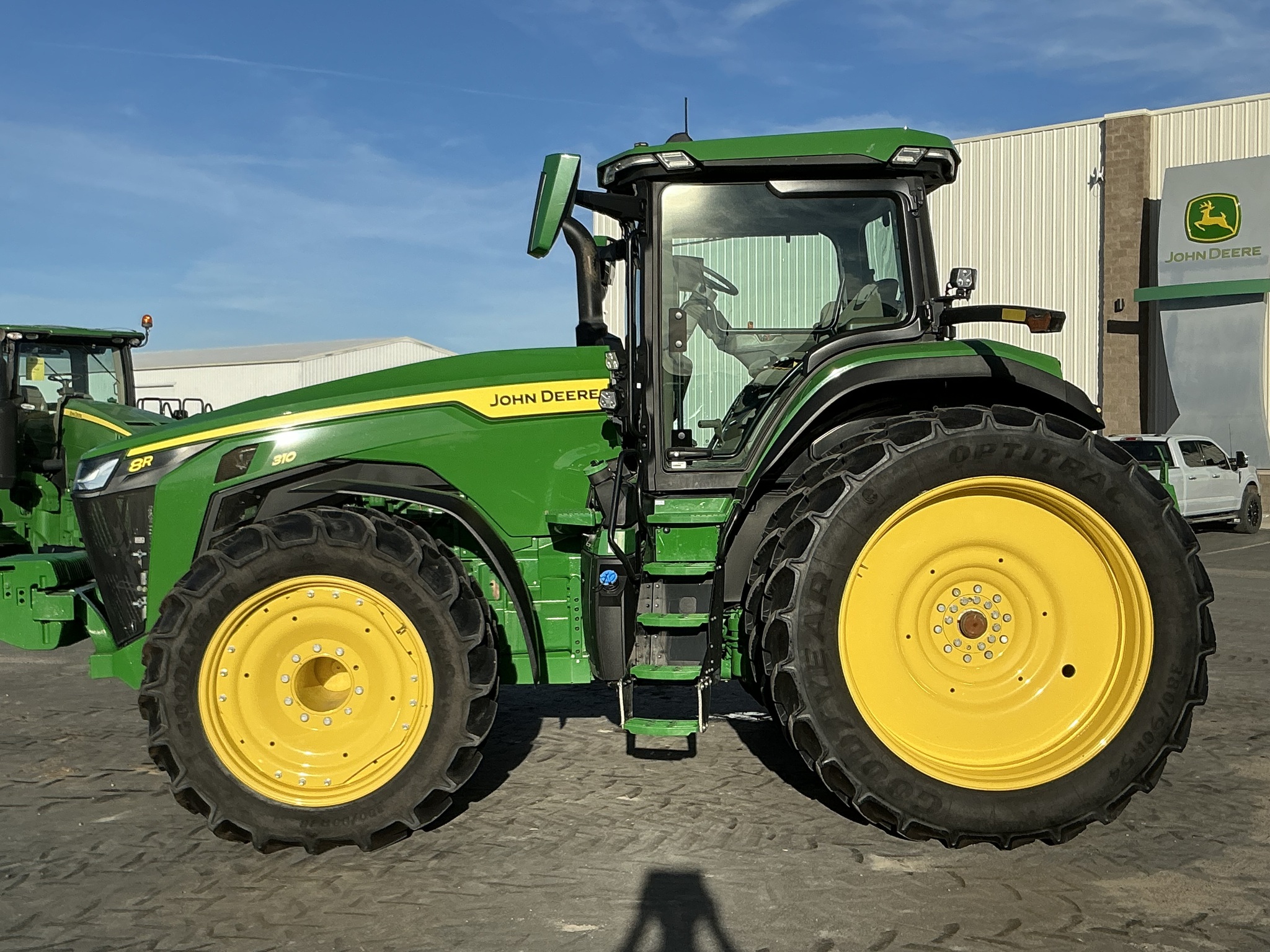 2023 John Deere 8R 310 Image 2