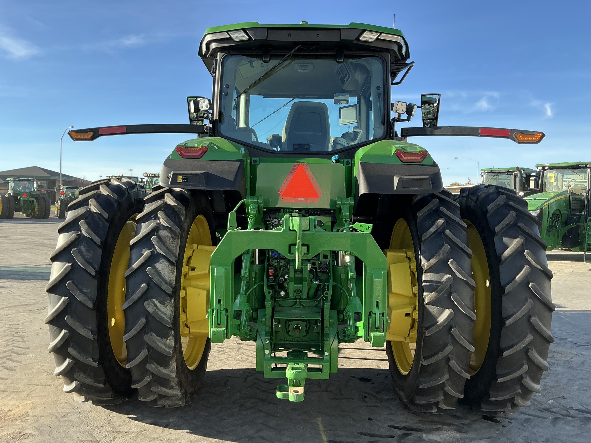 2023 John Deere 8R 310 Image 4