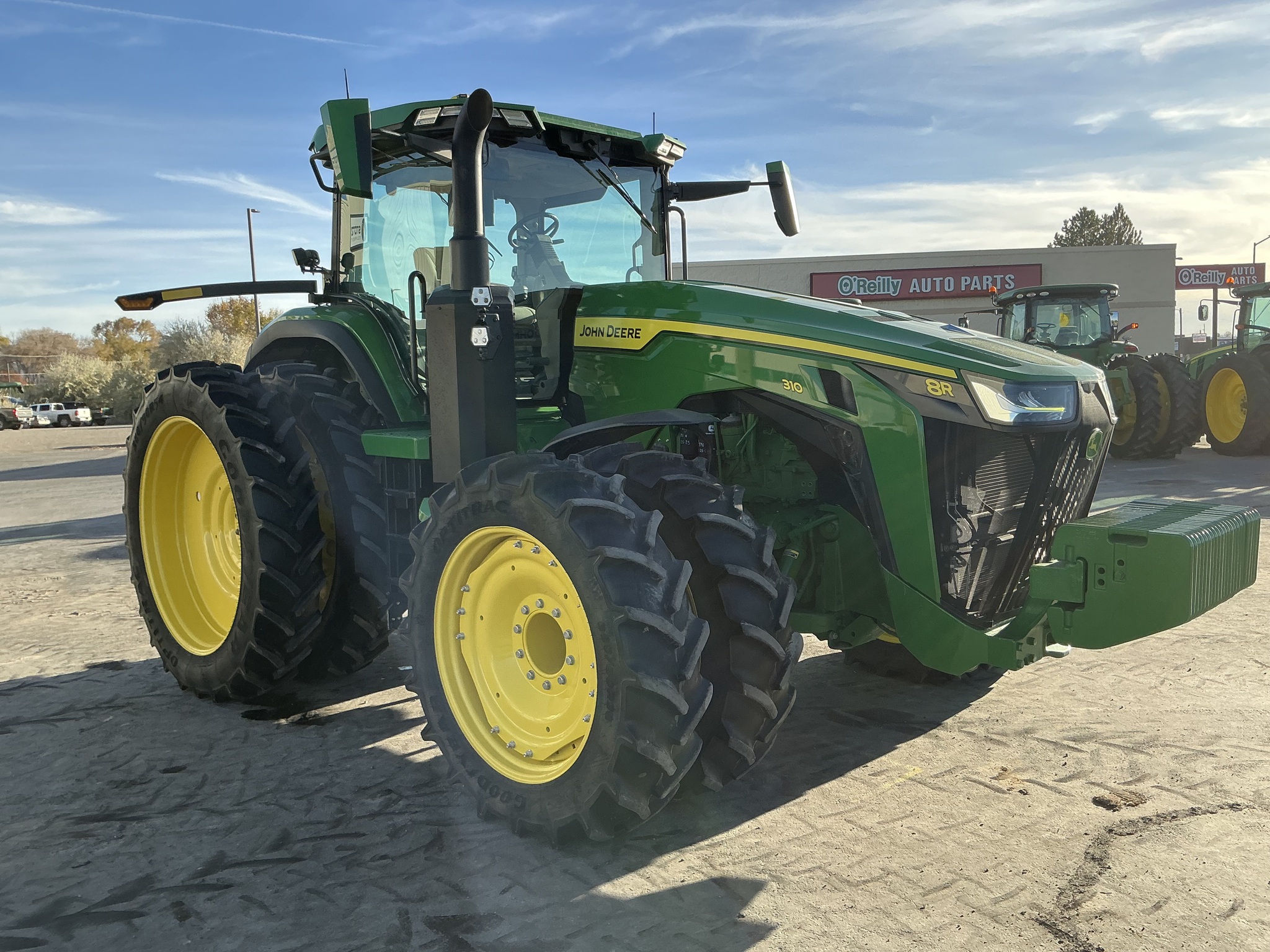 2023 John Deere 8R 310 Image 9