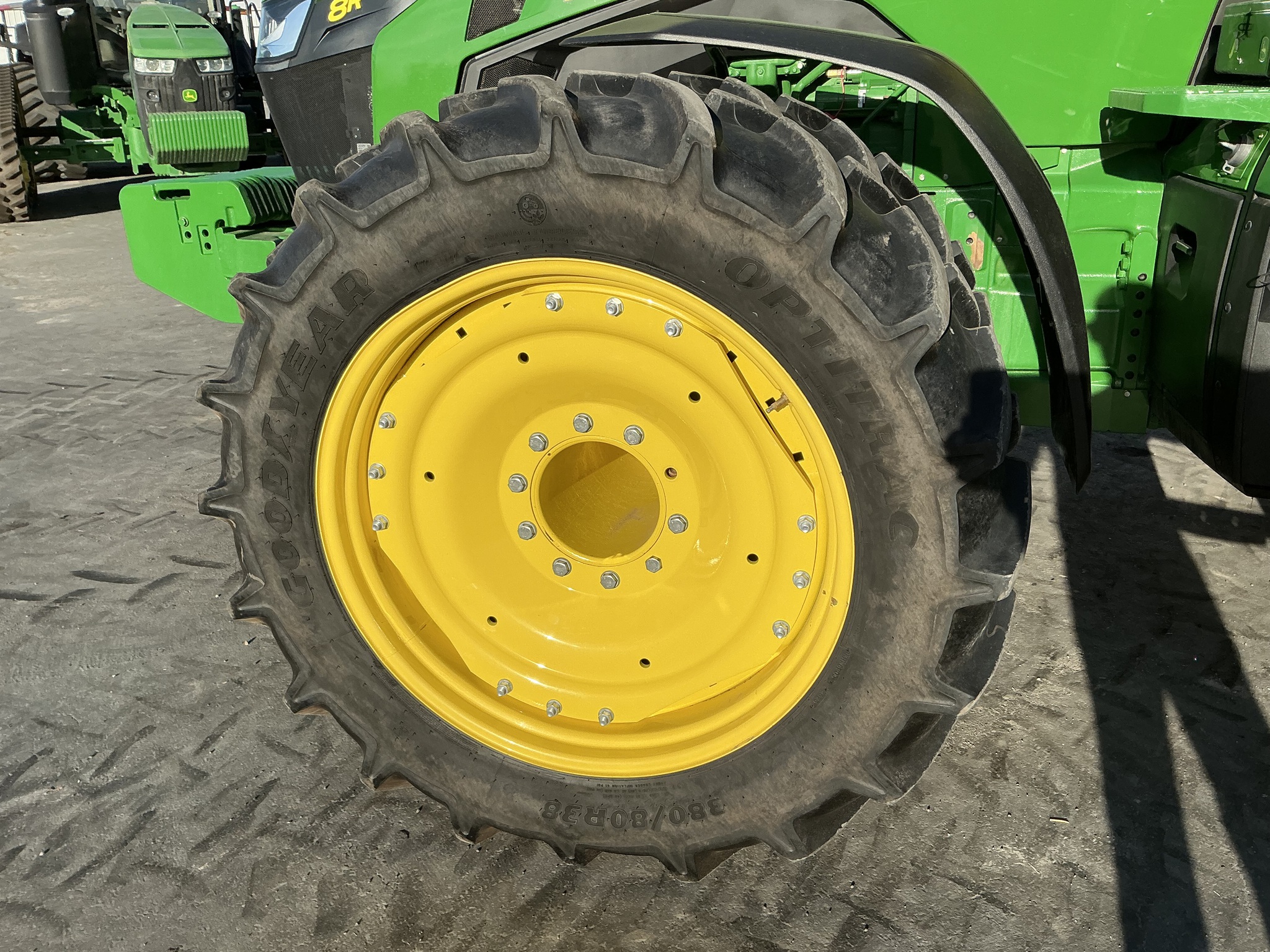 2023 John Deere 8R 310 Image 16