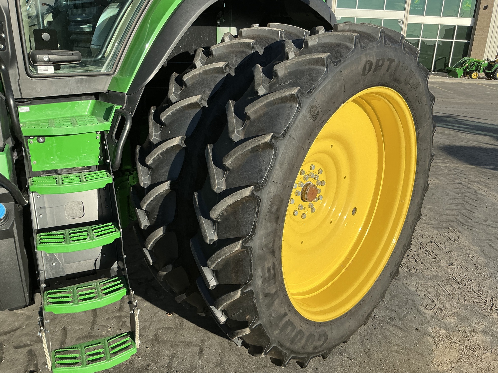 2023 John Deere 8R 310 Image 15