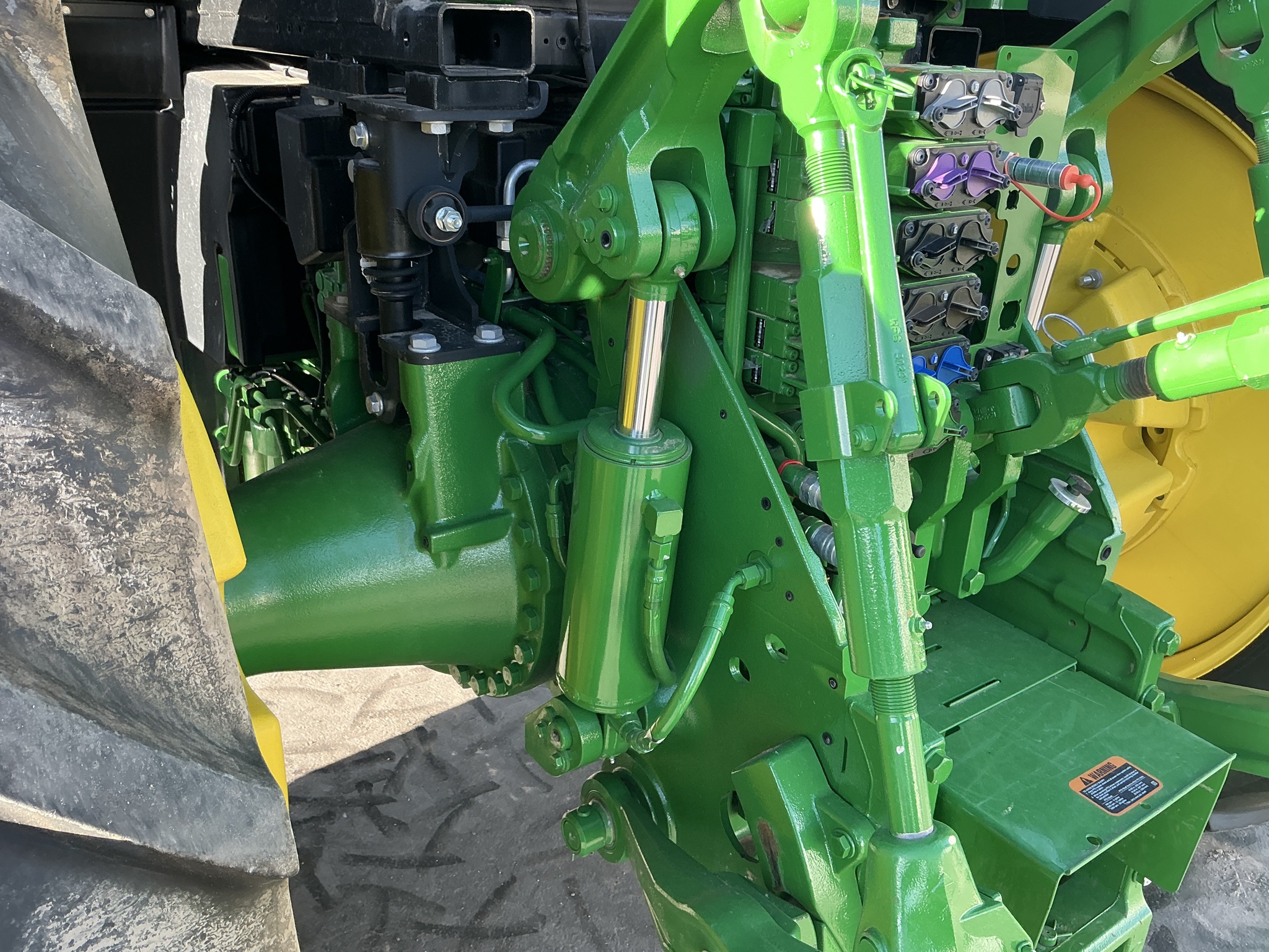 2023 John Deere 8R 310 Image 13