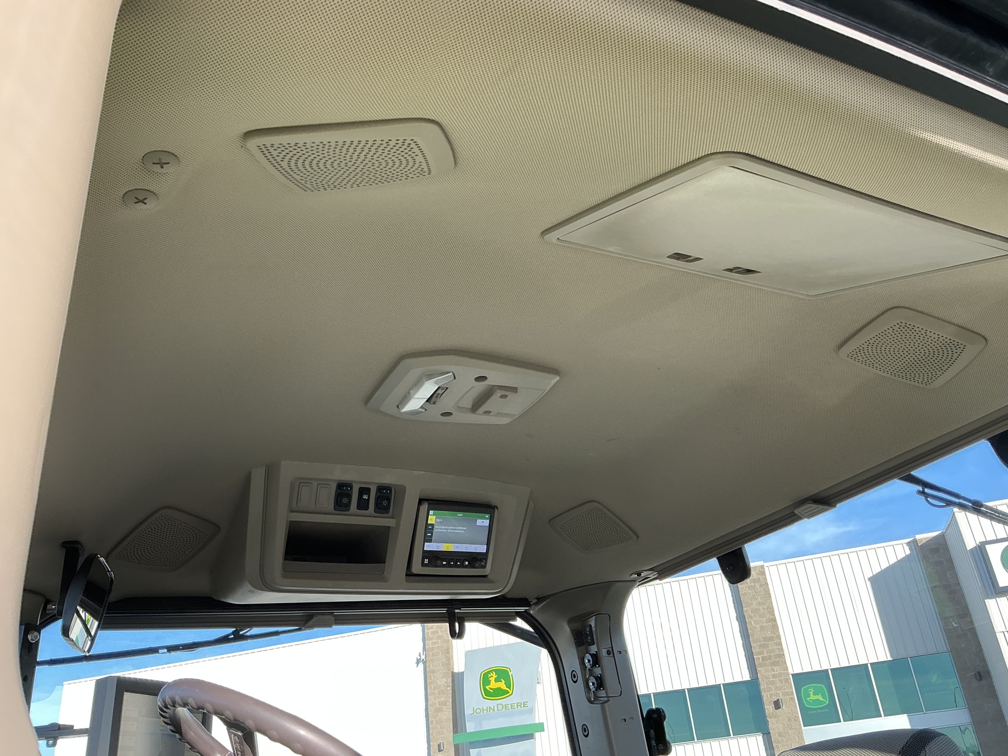 2023 John Deere 8R 310 Image 23