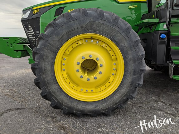Photo of 2024 John Deere 8R 370