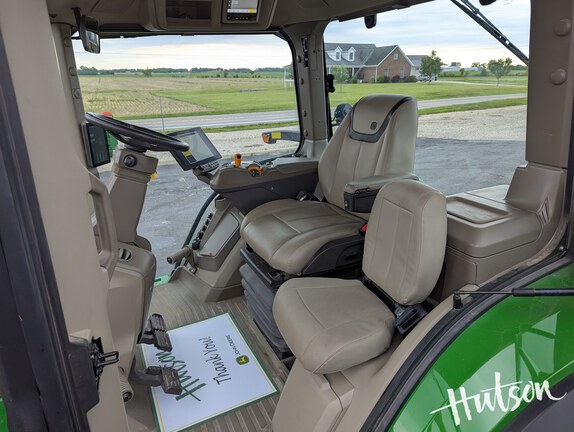 Photo of 2024 John Deere 8R 370