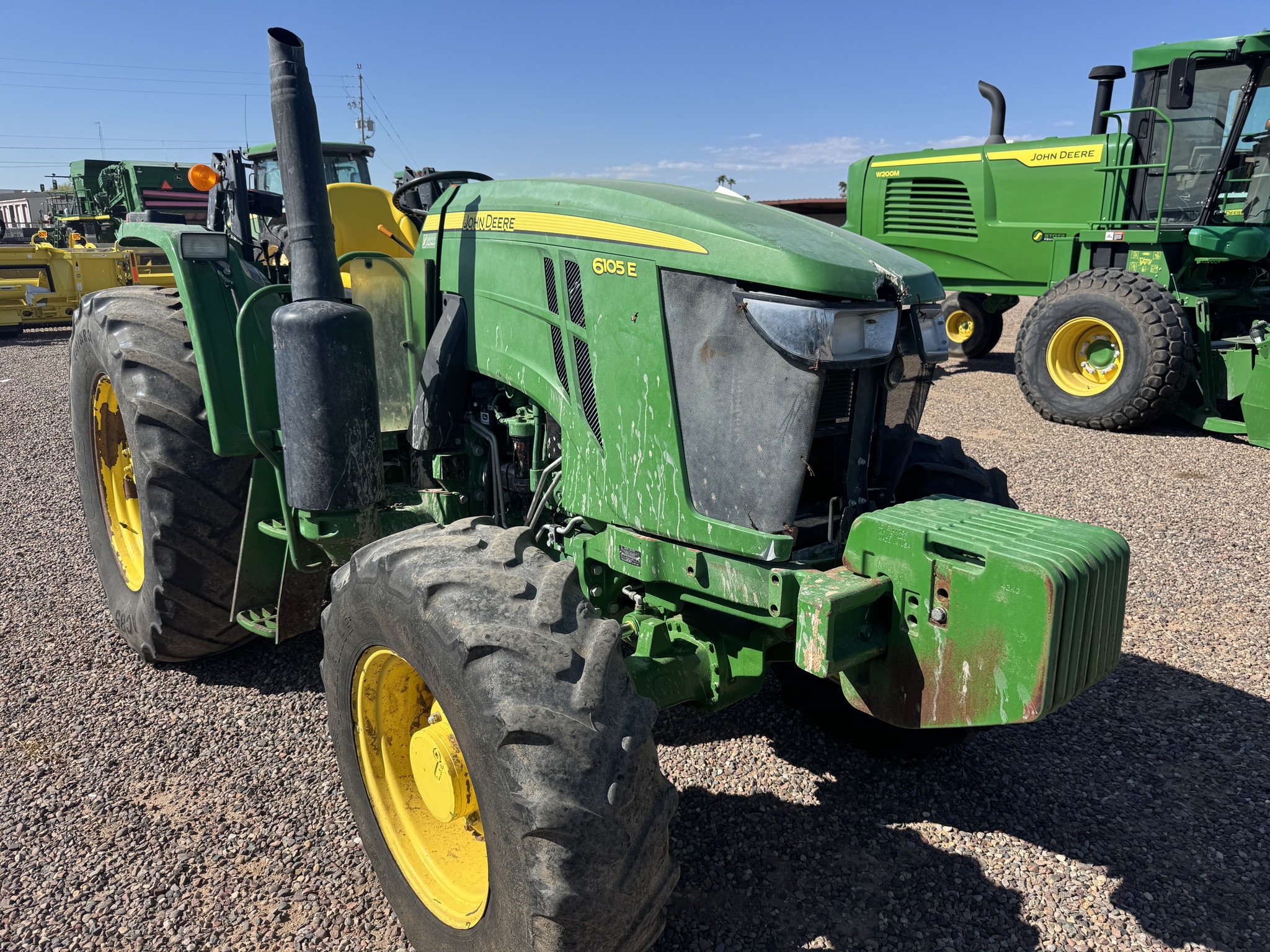 2020 John Deere 6105E Image 8