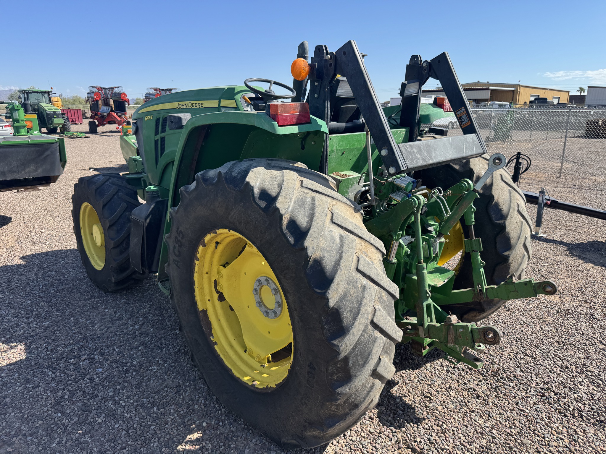 2020 John Deere 6105E Image 2