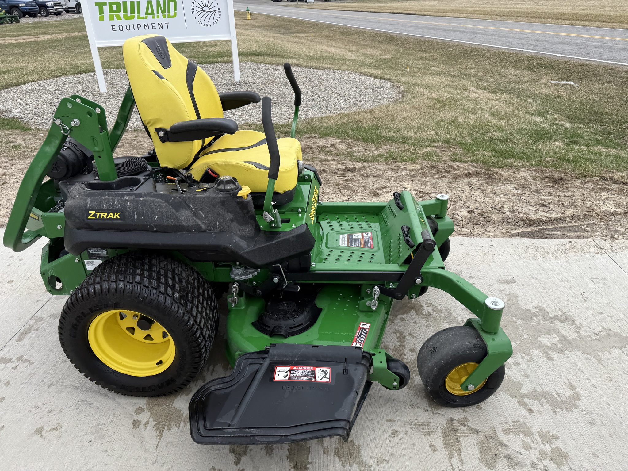 2019 John Deere Z740R Image 3