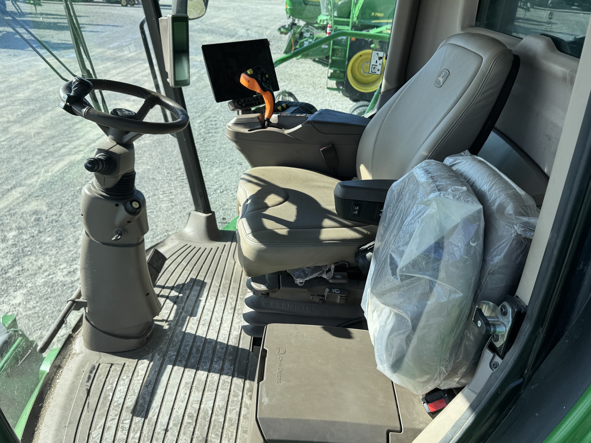 2024 John Deere S780 Image 8