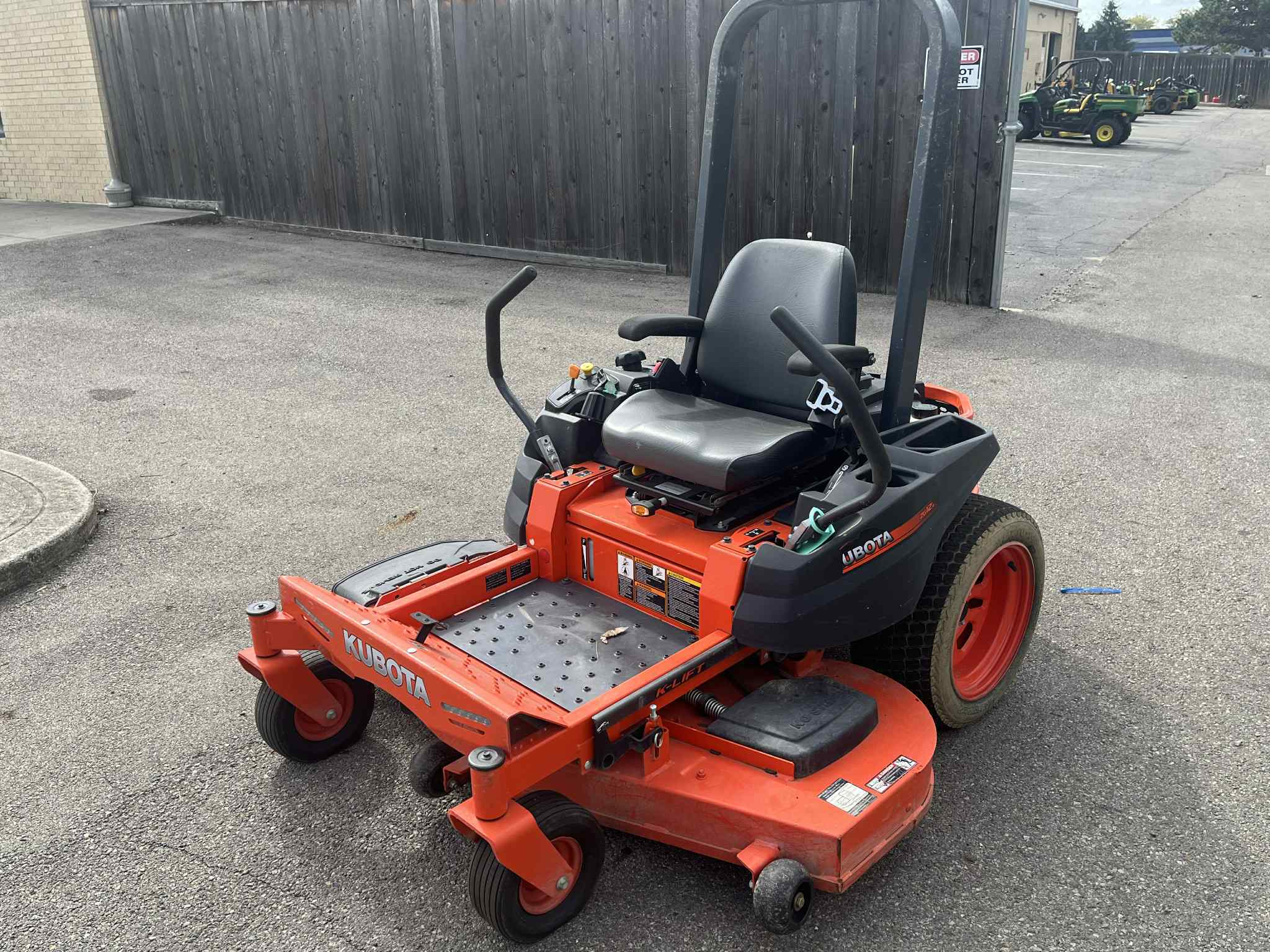 2014 Kubota ZG127S Image 2