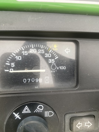 2008 John Deere 2305 Photo 2