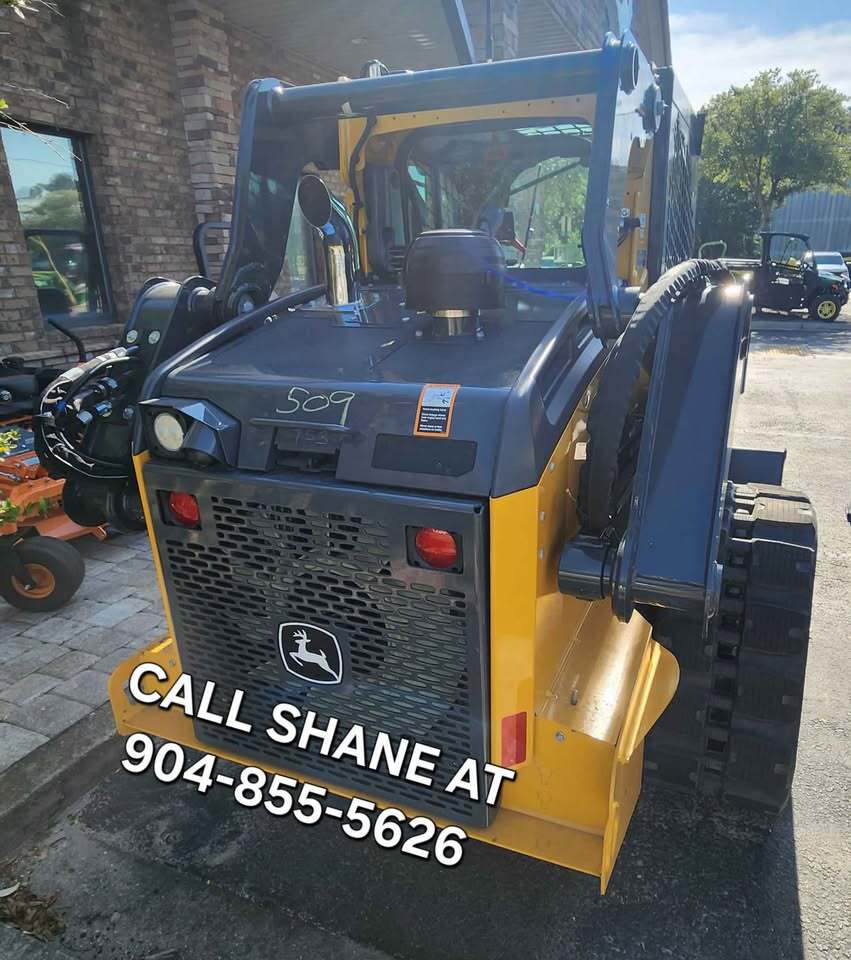 2025 John Deere 325G Image 6