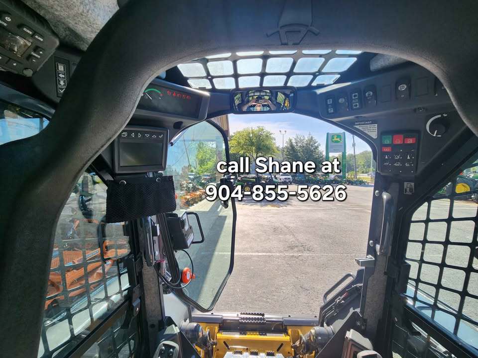 2025 John Deere 325G Image 2