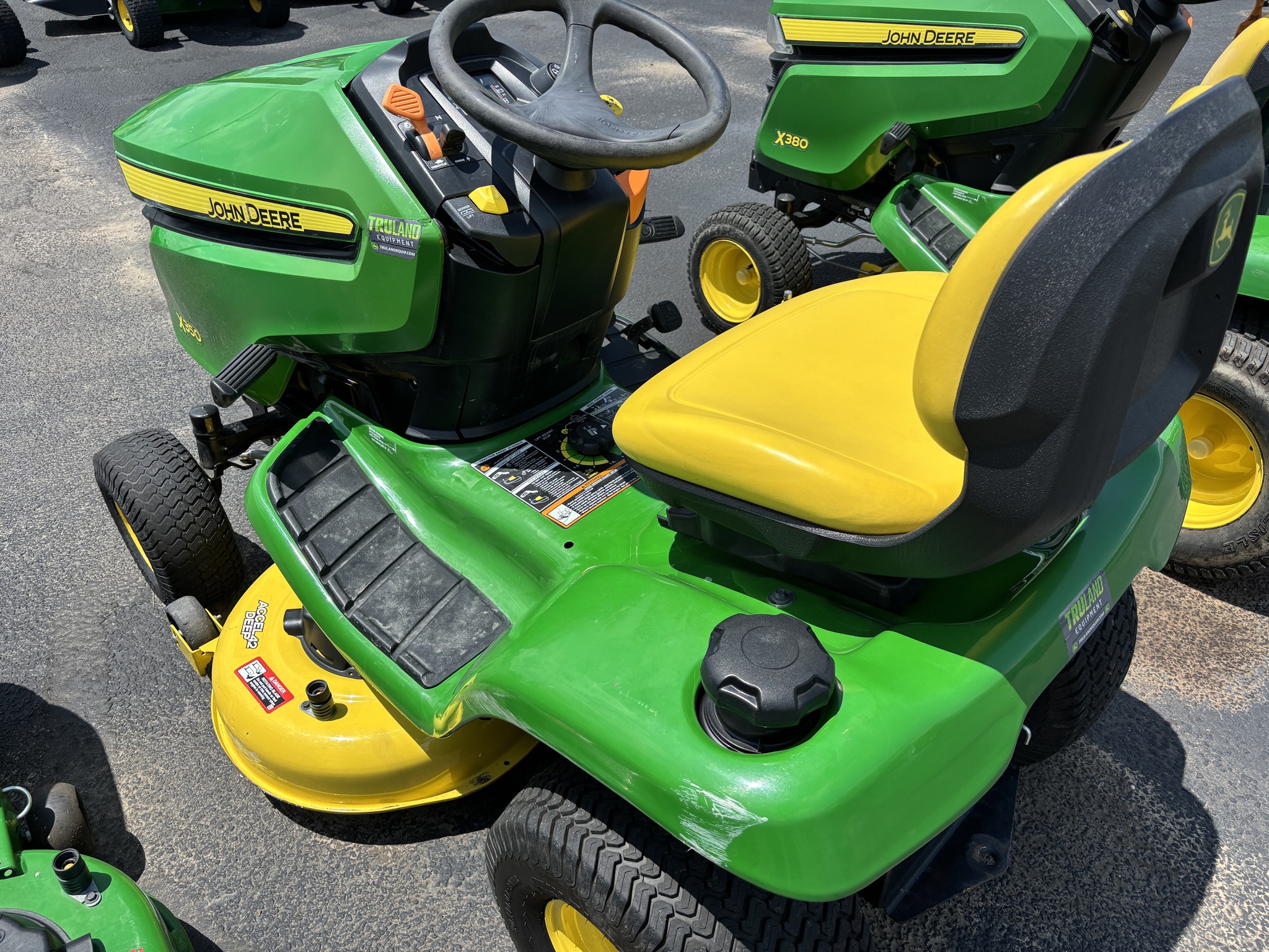 2021 John Deere X350 Image 6