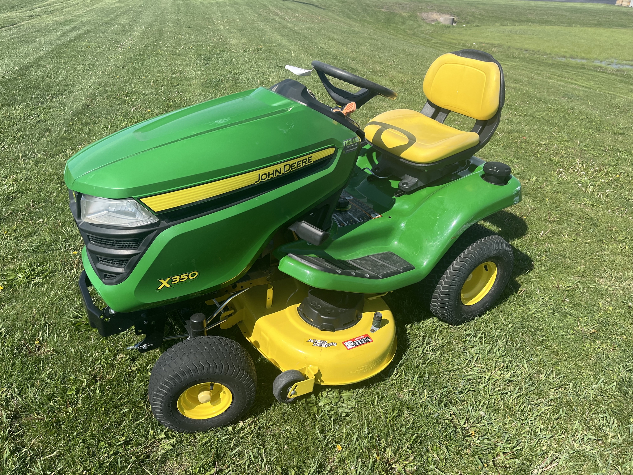 2021 John Deere X350 Image 1