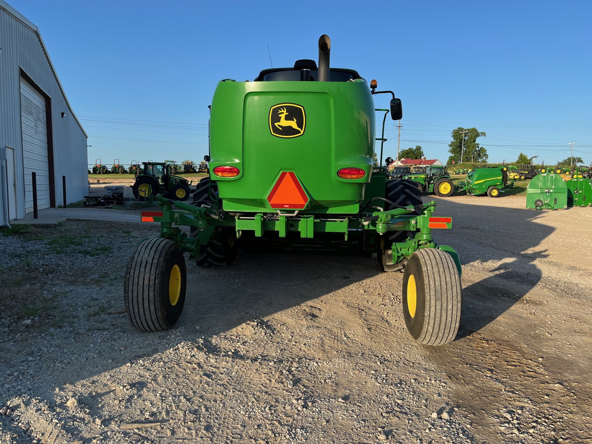 2018 John Deere W235 Image 4