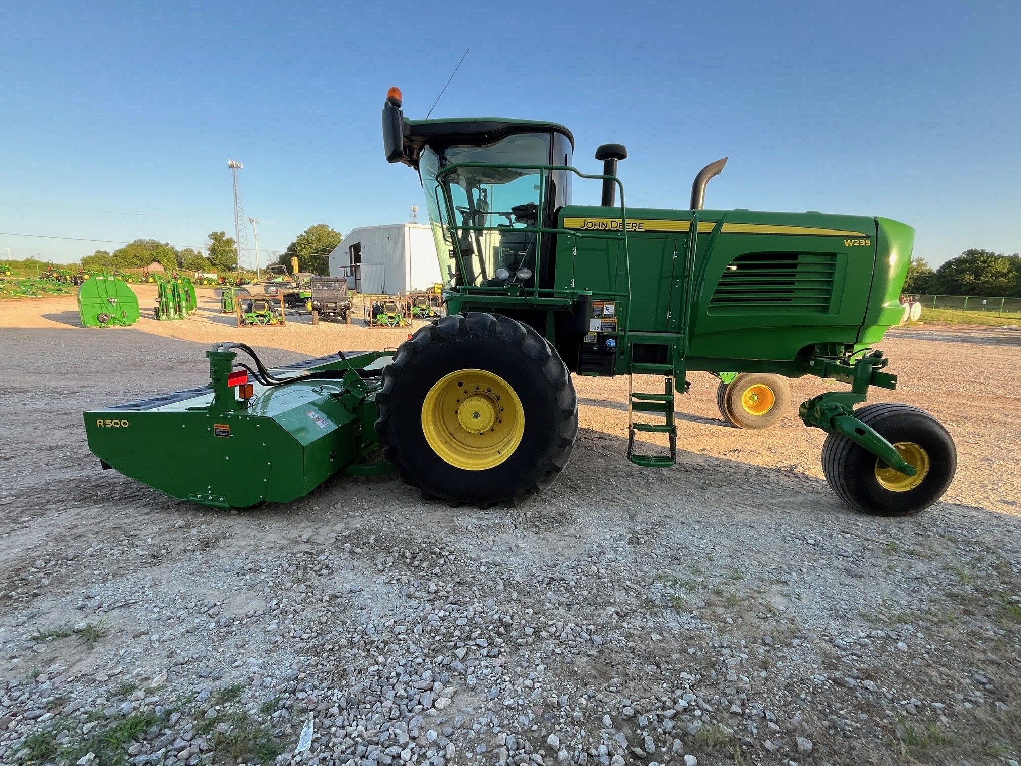 2018 John Deere W235 Image 6